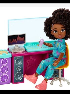 New karmas world doll play set